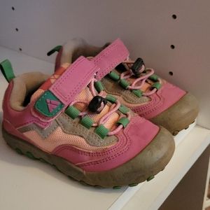 Toddler hiking shoes